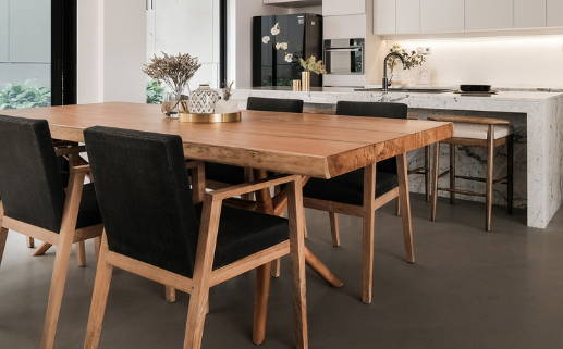 2028年02月10日乔迁黄历查询