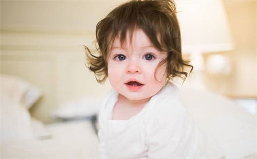 八字五行与张姓：2026年06月15日出生男宝宝的理想名字分析